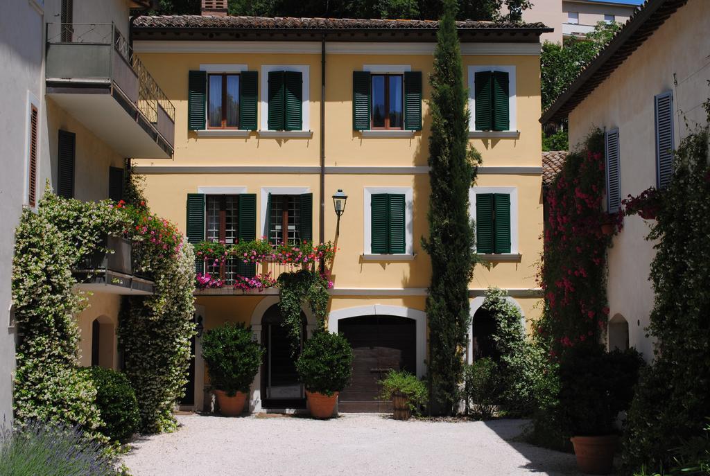 Гостевой дом Casa Zia Cianetta Residenza Di Campagna Capodacqua  Экстерьер фото